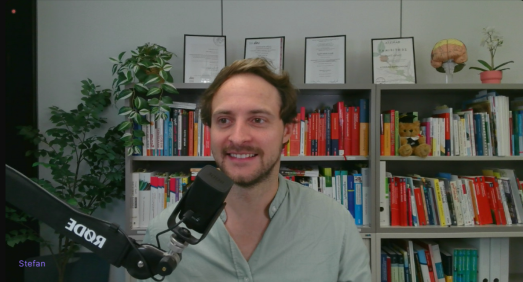Dr. Stefan T. Siegel (Senior Postdoc, Dozent & Projektleiter, Institut für Wirtschaftspädagogik, Universität St.Gallen, Schweiz)